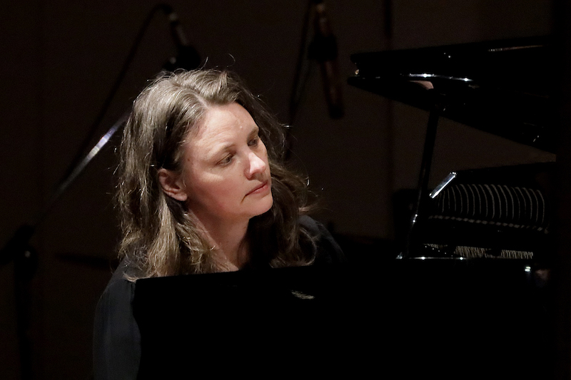 Kathryn-Lauder-piano